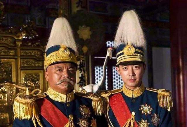 溥仪退位时，大清朝的12名铁帽子王，为何无一人反对