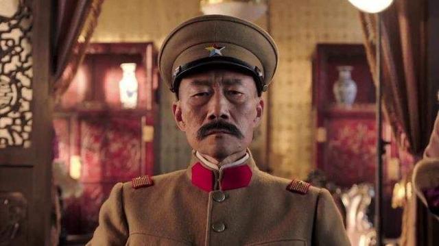 张作霖建立的奉系军阀实力很强，为何他不割据东北当皇帝或总统？